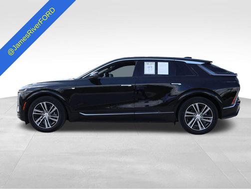 Stellar Black Metallic 2024 Cadillac LYRIQ Luxury