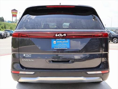 2024 Kia Carnival SX