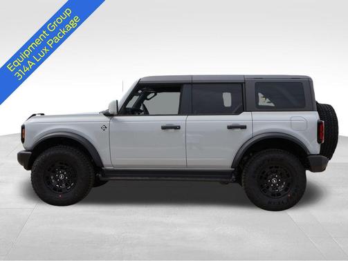 Avalanche Gray 2026 Ford Bronco Outer Banks