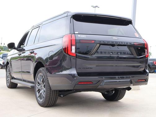 Dark Matter Gray Metallic 2026 Ford Expedition Max Platinum