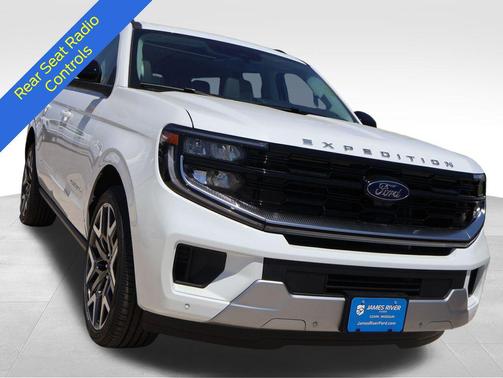 Star White Metallic Tri-Coat 2026 Ford Expedition Max Platinum