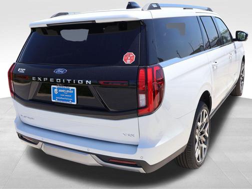 Star White Metallic Tri-Coat 2026 Ford Expedition Max Platinum