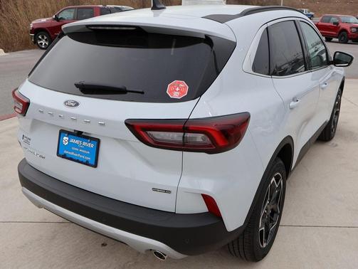 2026 Ford Escape Platinum