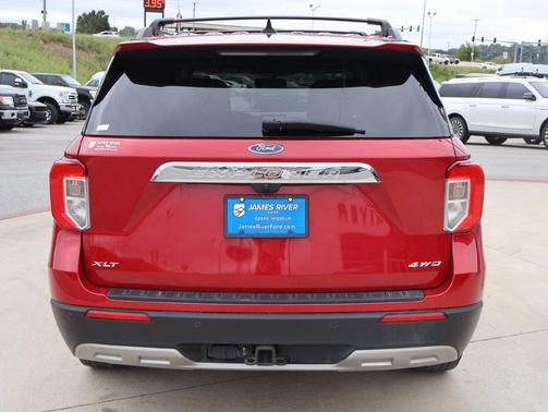 Rapid Red Metallic Tinted Clearcoat 2022 Ford Explorer XLT