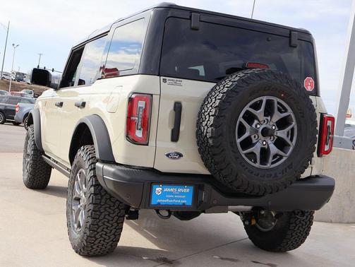 2025 Ford Bronco Badlands