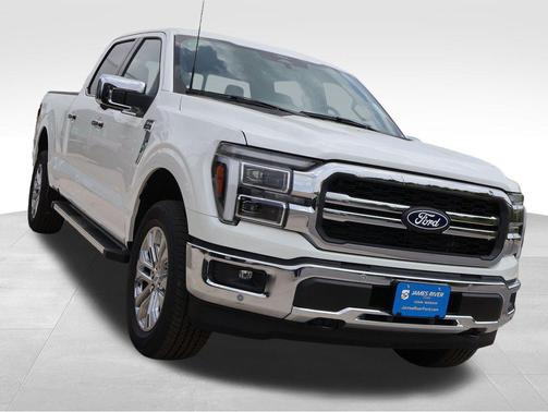 Star White Metallic Tri-Coat 2026 Ford F-150 Lariat