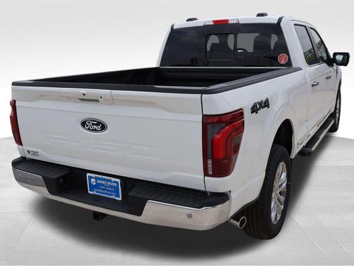Star White Metallic Tri-Coat 2026 Ford F-150 Lariat