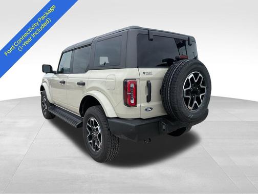 Desert Sand 2026 Ford Bronco Outer Banks
