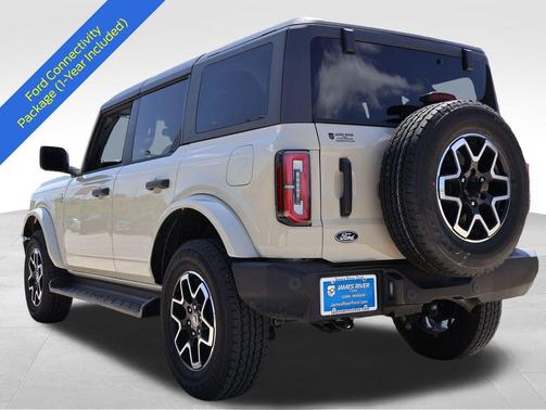 Desert Sand 2026 Ford Bronco Outer Banks