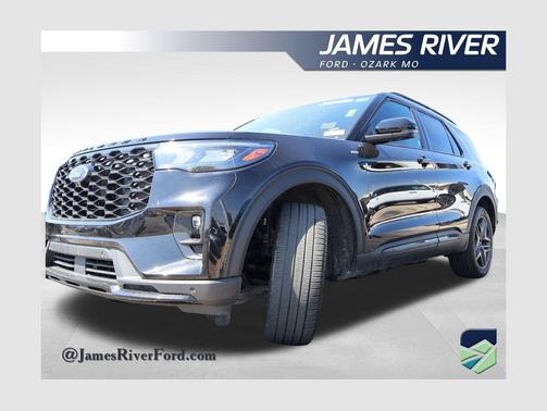 Black Metallic 2025 Ford Explorer ST-Line