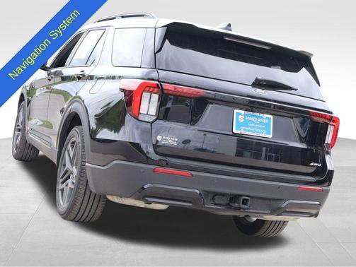 Black Metallic 2025 Ford Explorer ST-Line