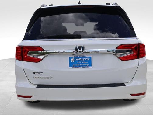 Diamond White Pearl 2018 Honda Odyssey EX-L