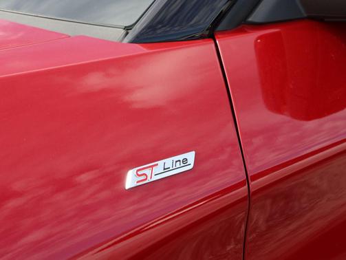 Rapid Red Metallic Tinted Clearcoat 2025 Ford Explorer ST-Line