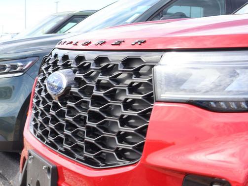 Rapid Red Metallic Tinted Clearcoat 2025 Ford Explorer ST-Line