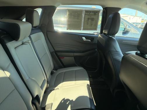 2025 Ford Escape Platinum