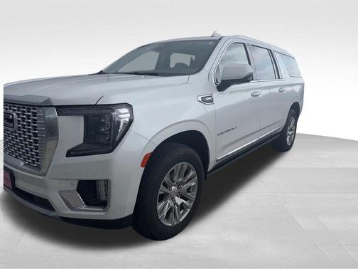White Frost Tricoat 2023 GMC Yukon XL Denali