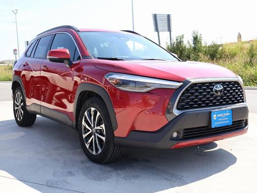 2023 Toyota Corolla Cross XLE