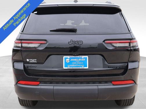 Diamond Black Crystal Pearlcoat 2024 Jeep Grand Cherokee L Altitude