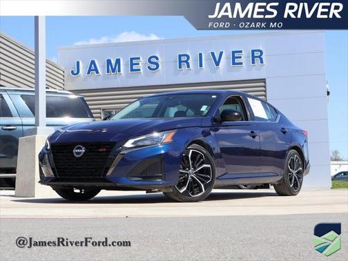 2023 Nissan Altima SR FWD
