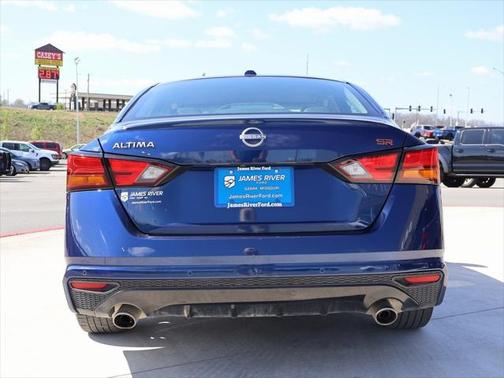 2023 Nissan Altima SR FWD