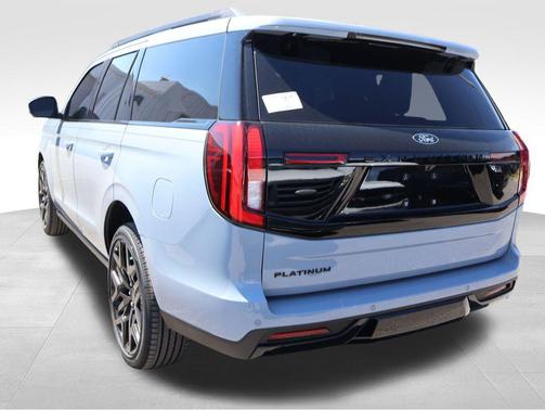 Glacier Gray Metallic Tri-Coat 2026 Ford Expedition Platinum