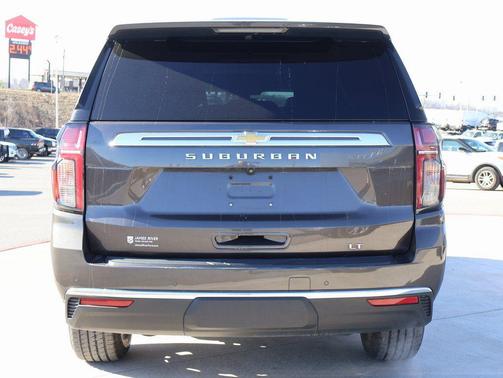 2021 Chevrolet Suburban LT