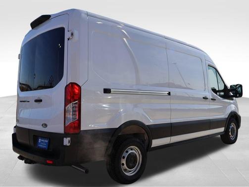 Oxford White 2026 Ford Transit-250 Base