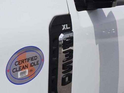 Oxford White 2026 Ford F-350 XL