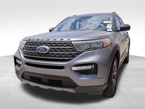 Carbonized Gray Metallic 2023 Ford Explorer XLT