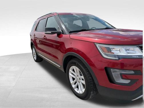 Ruby Red Metallic Tinted Clearcoat 2017 Ford Explorer XLT