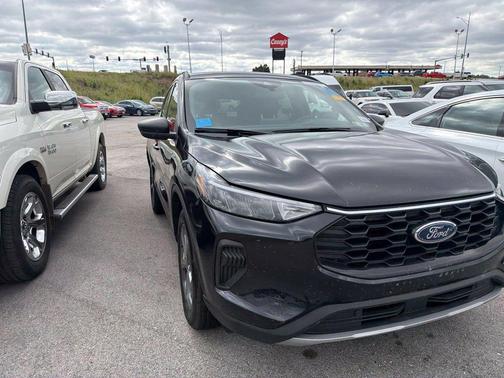 Black Metallic 2025 Ford Escape ST-Line