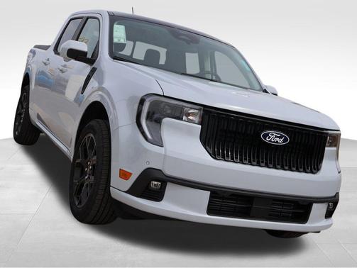 Space White Metallic 2026 Ford Maverick Lobo