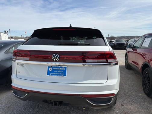 2025 Volkswagen Atlas Cross Sport 2.0T SE w/Technology