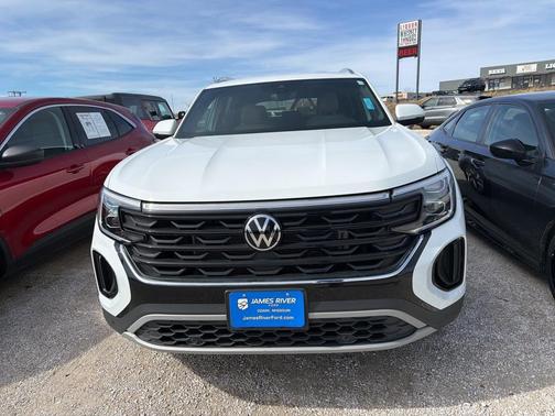 2025 Volkswagen Atlas Cross Sport 2.0T SE w/Technology