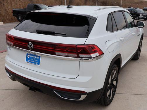 2025 Volkswagen Atlas Cross Sport 2.0T SE w/Technology