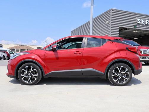2021 Toyota C-HR XLE