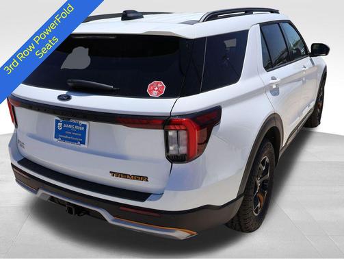 Star White Metallic Tri-Coat 2026 Ford Explorer Tremor