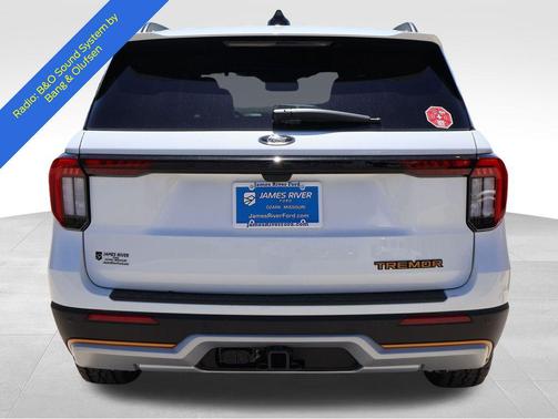 Star White Metallic Tri-Coat 2026 Ford Explorer Tremor
