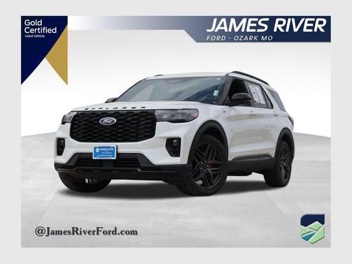White Metallic 2025 Ford Explorer ST-Line