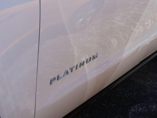 Oxford White 2025 Ford Expedition Max Platinum