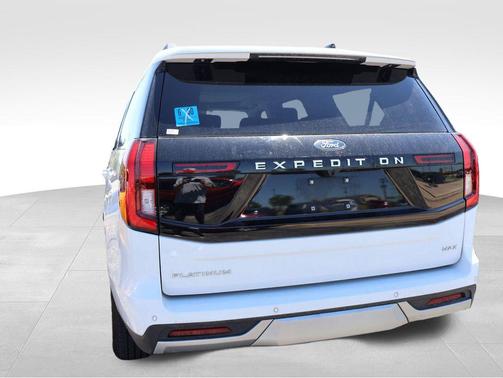 Oxford White 2025 Ford Expedition Max Platinum