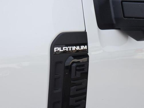 2026 Ford F-250 Platinum