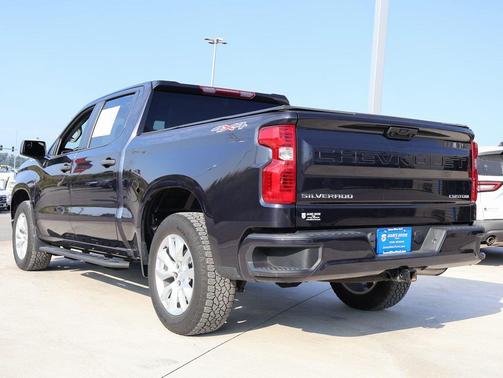 2022 Chevrolet Silverado 1500 Custom