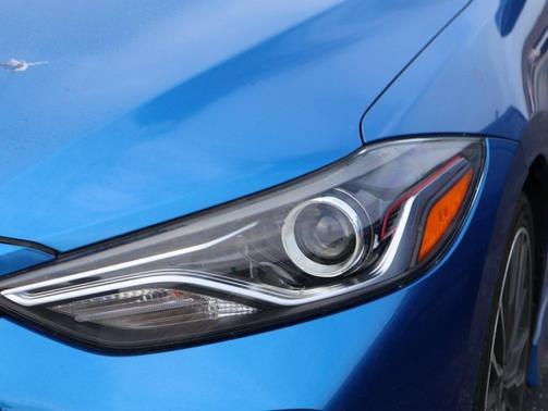 2017 Hyundai ELANTRA Sport