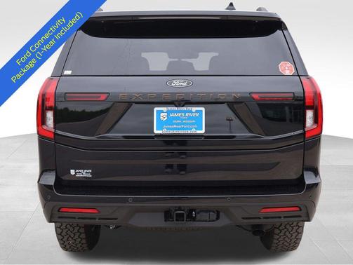 Agate Black Metallic 2026 Ford Expedition Tremor