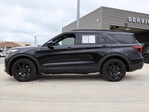 2024 Ford Explorer ST-Line