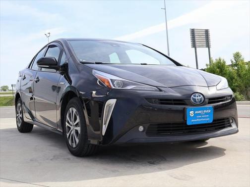 2019 Toyota Prius XLE