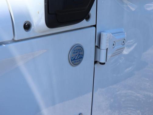 Bright White Clearcoat 2022 Jeep Wrangler Unlimited 4xe Sahara