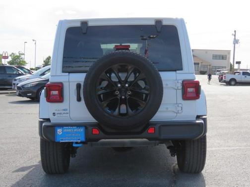 Bright White Clearcoat 2022 Jeep Wrangler Unlimited 4xe Sahara