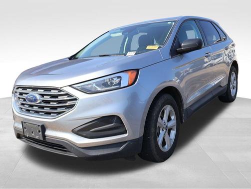 Iconic Silver Metallic 2022 Ford Edge SE